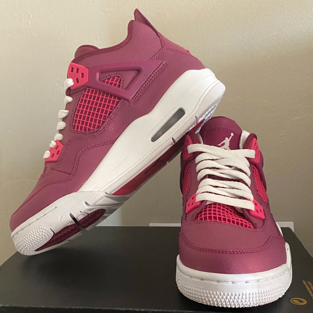 BNIB Air Jordan Retro 4 True Berry Sneakers